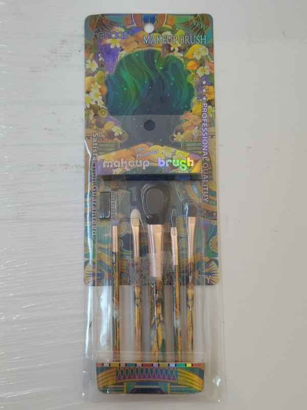 MAKE UP BRUSH SET