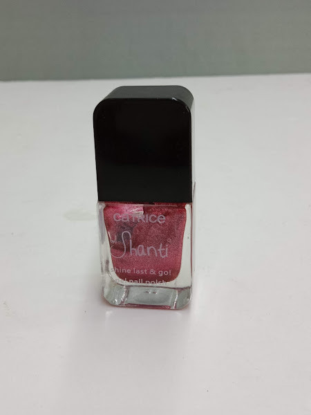 NAIL POLISH